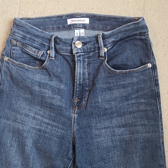Good American Good Legs Crop Size 2 - Picture 3 of 8
